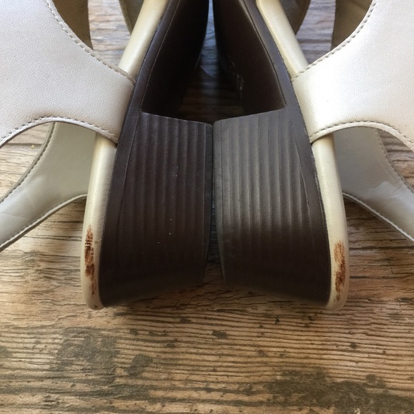 SAS women sandal pear white strap on size 8M - Picture 7 of 8